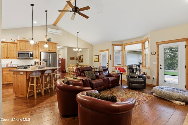 15183 N Morgan LN, Hayden, ID 83835