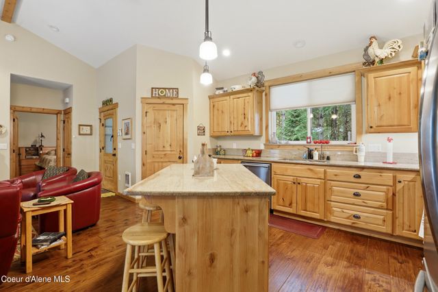 15183 N Morgan LN, Hayden, ID 83835