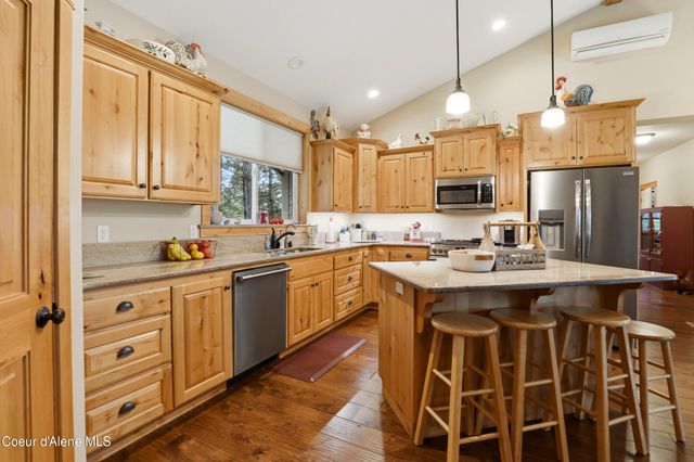15183 N Morgan LN, Hayden, ID 83835