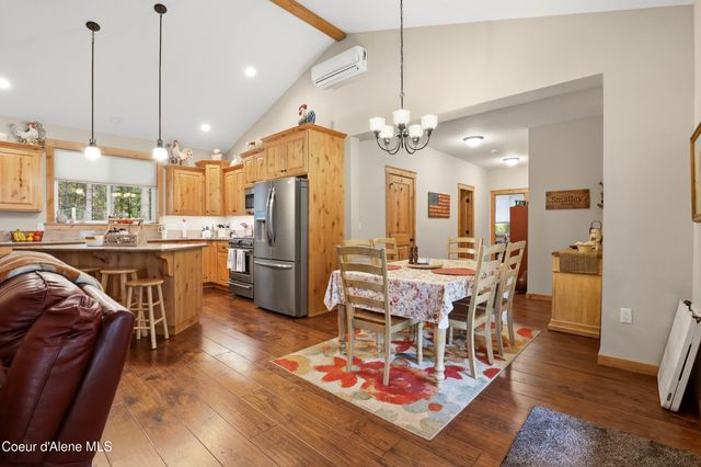 15183 N Morgan LN, Hayden, ID 83835