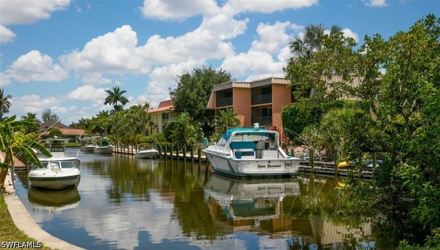 1555 Blue Point AVE 6, Naples, FL 34102