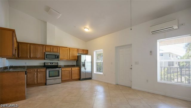1555 Blue Point AVE 6, Naples, FL 34102