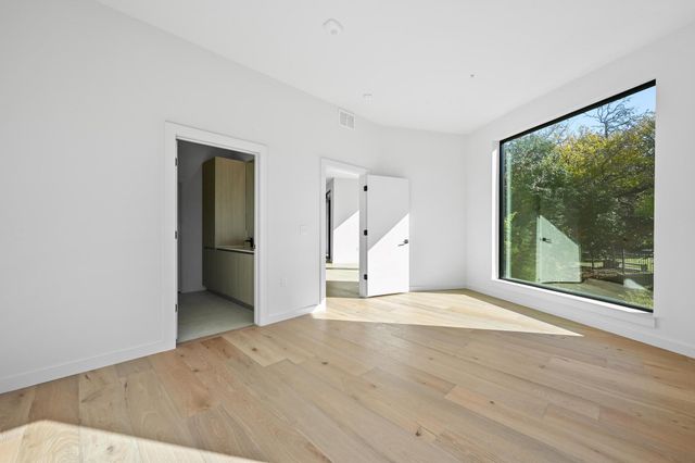 2209 S 1st ST 114, Austin, TX 78704