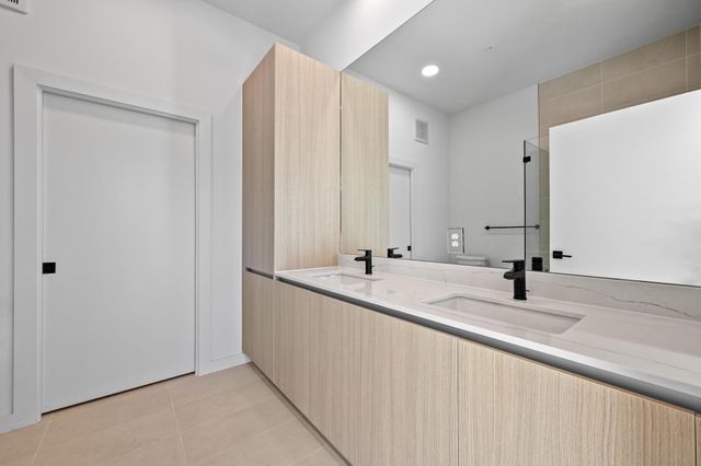 2209 S 1st ST 114, Austin, TX 78704