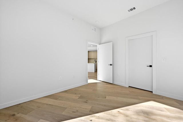 2209 S 1st ST 114, Austin, TX 78704