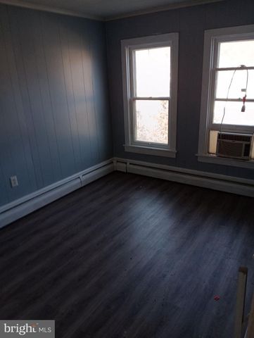 931 W SPRUCE ST, Coal Township, PA 17866