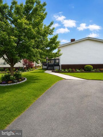 11 SPRING DR, Shippensburg, PA 17257