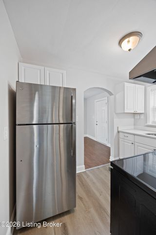 5301 Alpine Way, Louisville, KY 40214