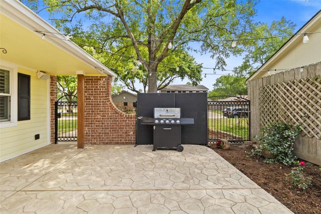 12911 Cricket Hollow Lane, Cypress, TX 77429