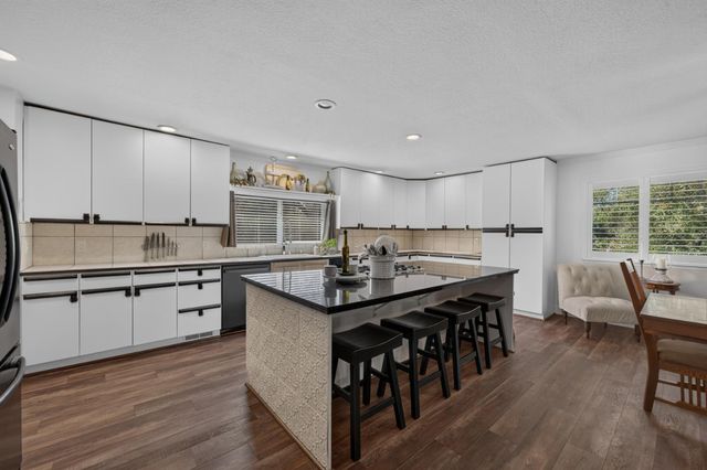 23602 Acacia Ct, Auburn, CA 95602