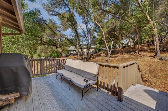 23602 Acacia Ct, Auburn, CA 95602