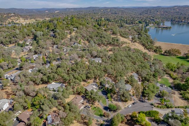 23602 Acacia Ct, Auburn, CA 95602