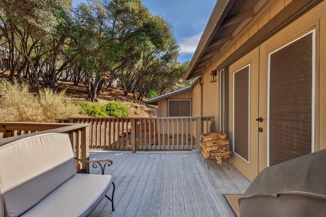 23602 Acacia Ct, Auburn, CA 95602