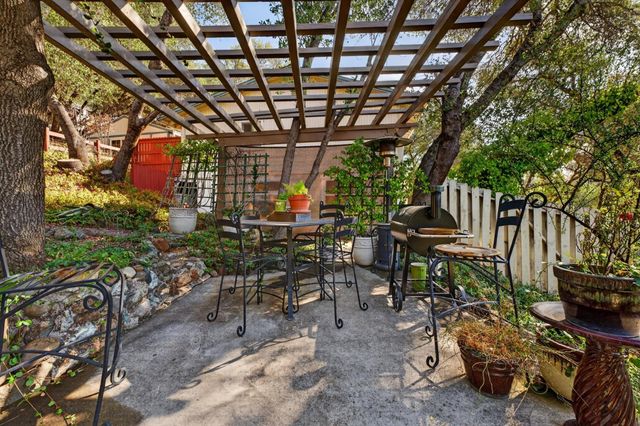 23602 Acacia Ct, Auburn, CA 95602