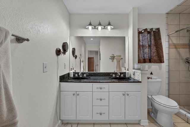 23602 Acacia Ct, Auburn, CA 95602