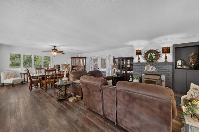 23602 Acacia Ct, Auburn, CA 95602