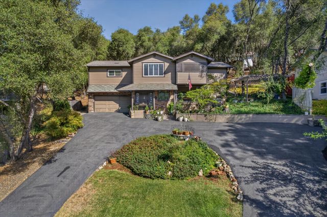 23602 Acacia Ct, Auburn, CA 95602