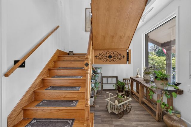 23602 Acacia Ct, Auburn, CA 95602