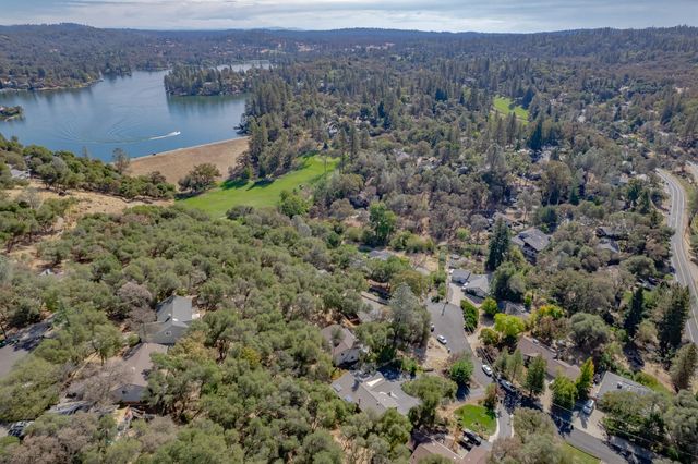 23602 Acacia Ct, Auburn, CA 95602