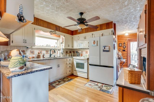 341 Hawk Drive, Gate City, VA 24251