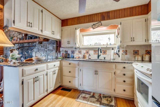341 Hawk Drive, Gate City, VA 24251