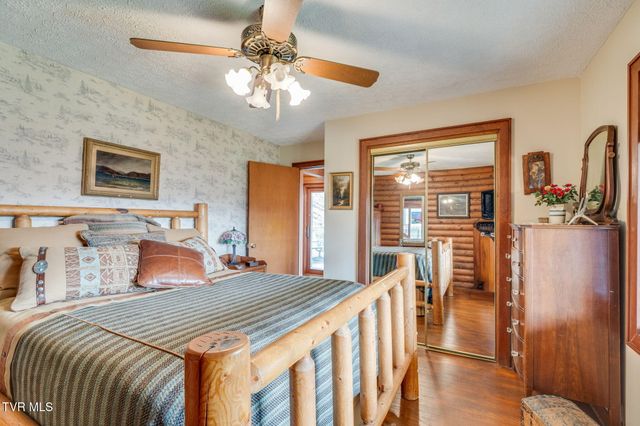 341 Hawk Drive, Gate City, VA 24251
