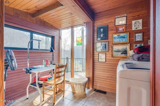 341 Hawk Drive, Gate City, VA 24251