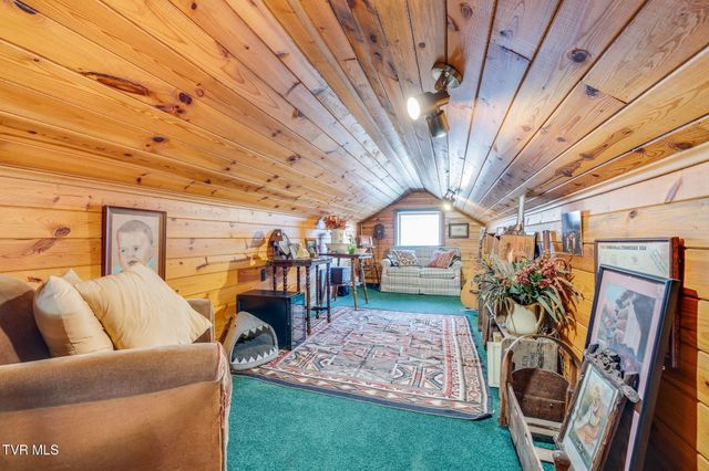 341 Hawk Drive, Gate City, VA 24251