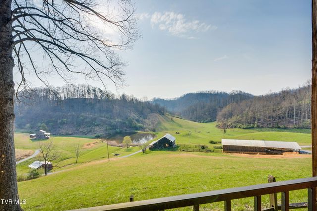341 Hawk Drive, Gate City, VA 24251