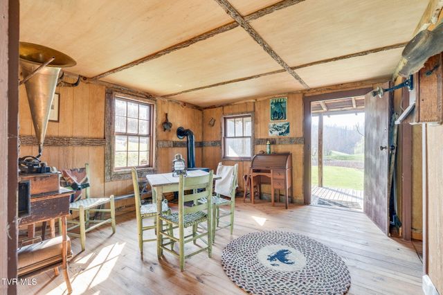 341 Hawk Drive, Gate City, VA 24251