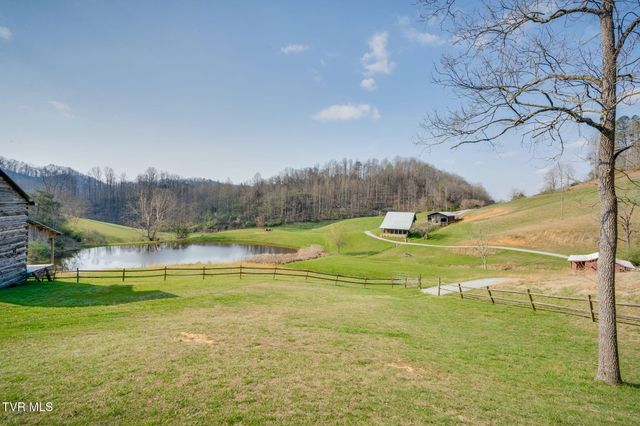 341 Hawk Drive, Gate City, VA 24251