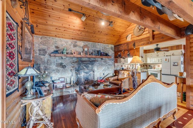 341 Hawk Drive, Gate City, VA 24251