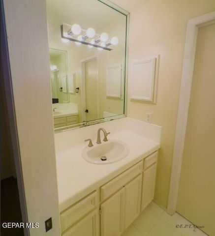 304 RIO ESTANCIA Drive, El Paso, TX 79932