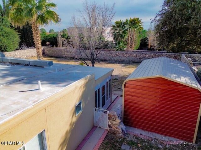 304 RIO ESTANCIA Drive, El Paso, TX 79932