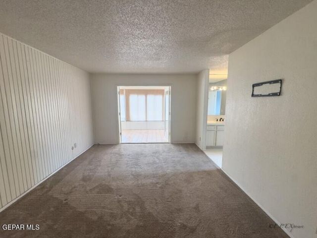 304 RIO ESTANCIA Drive, El Paso, TX 79932