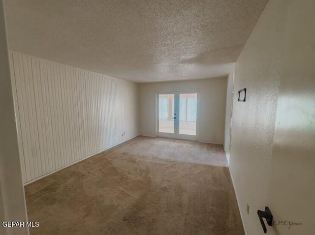 304 RIO ESTANCIA Drive, El Paso, TX 79932