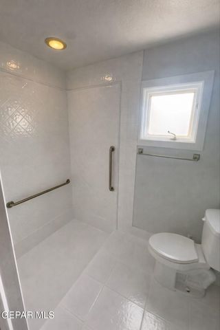 304 RIO ESTANCIA Drive, El Paso, TX 79932