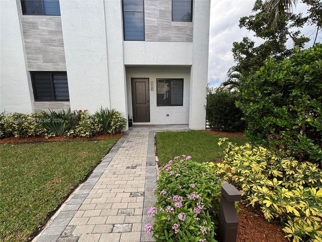 4493 NW 81st Ave 4493, Doral, FL 33166