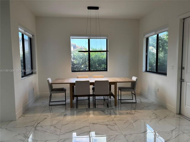 4493 NW 81st Ave 4493, Doral, FL 33166