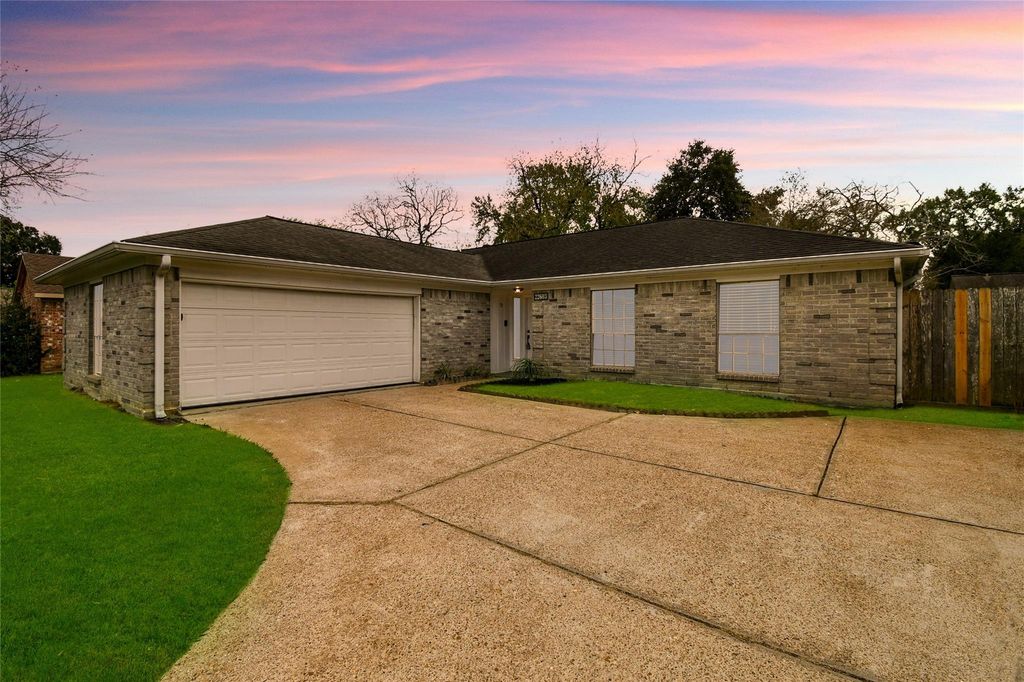 Image 2 of property listing at 22603 Deville Drive, Katy, TX 77450
