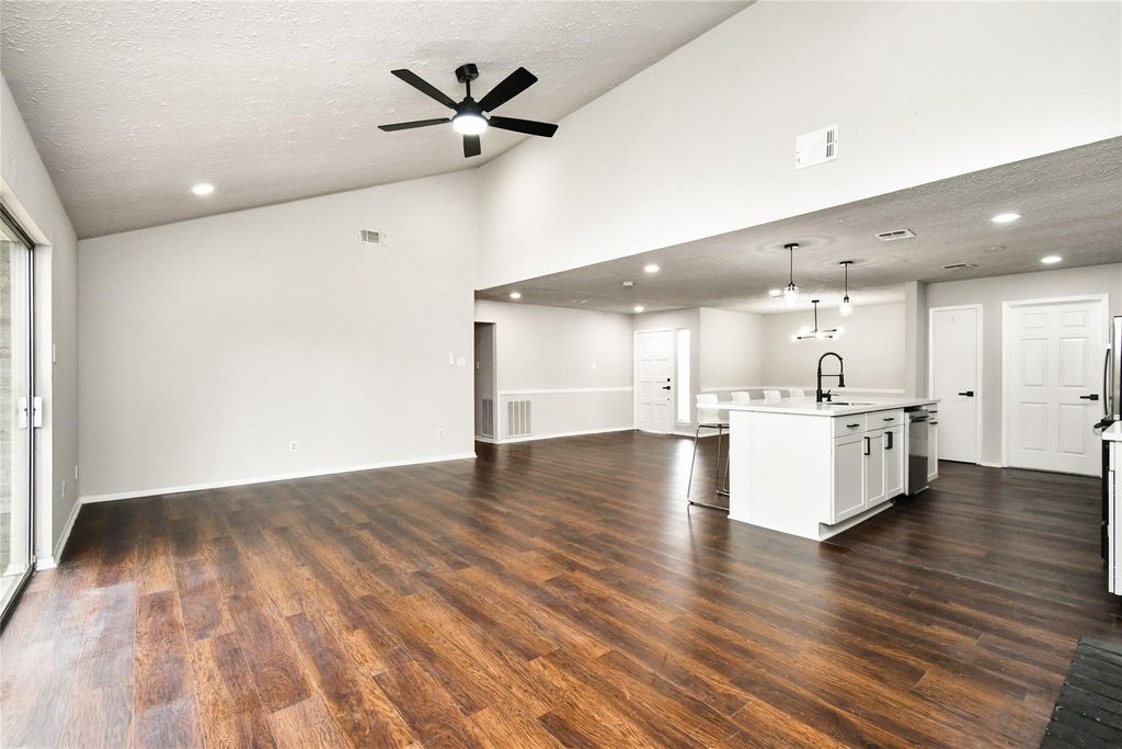 Image 20 of property listing at 22603 Deville Drive, Katy, TX 77450