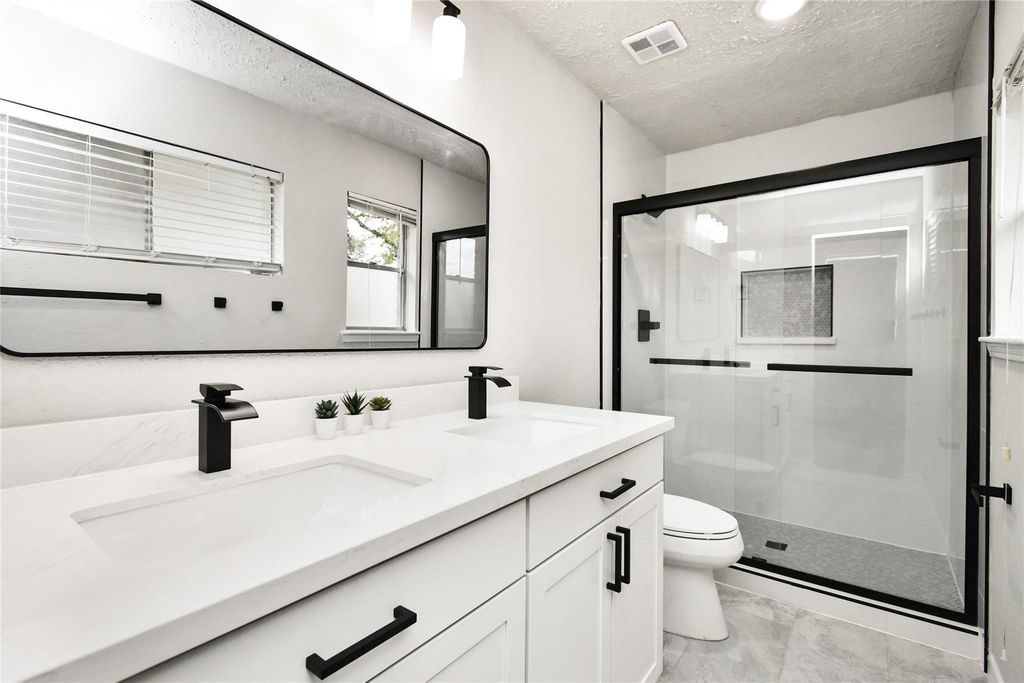 Image 24 of property listing at 22603 Deville Drive, Katy, TX 77450