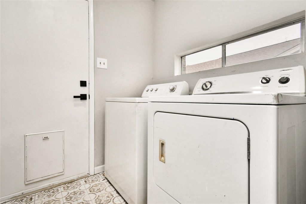 Image 32 of property listing at 22603 Deville Drive, Katy, TX 77450