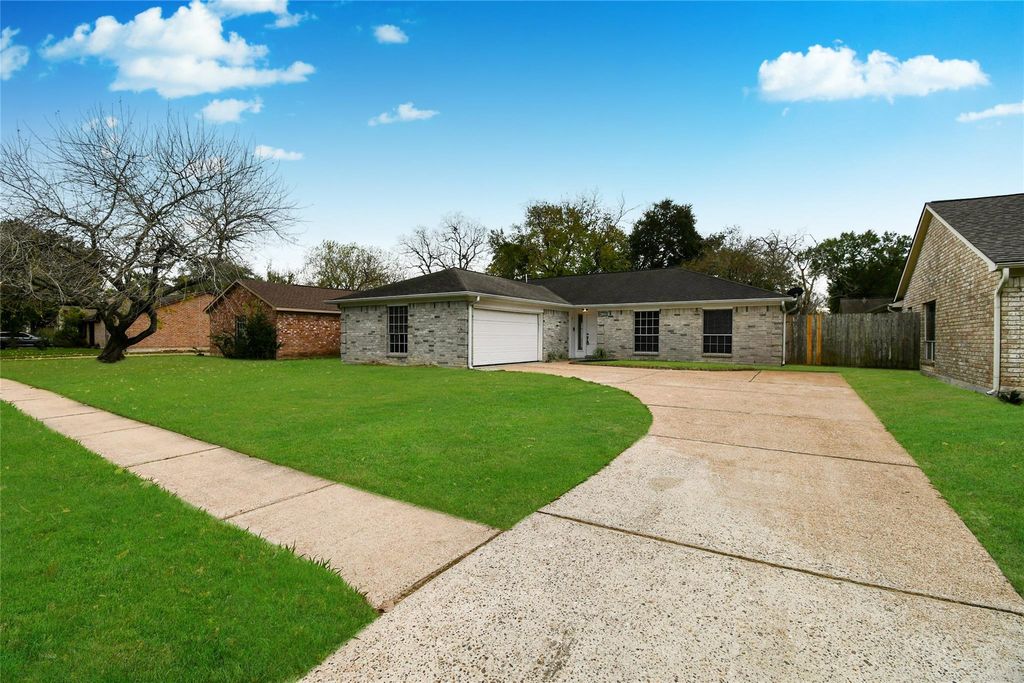 Image 39 of property listing at 22603 Deville Drive, Katy, TX 77450