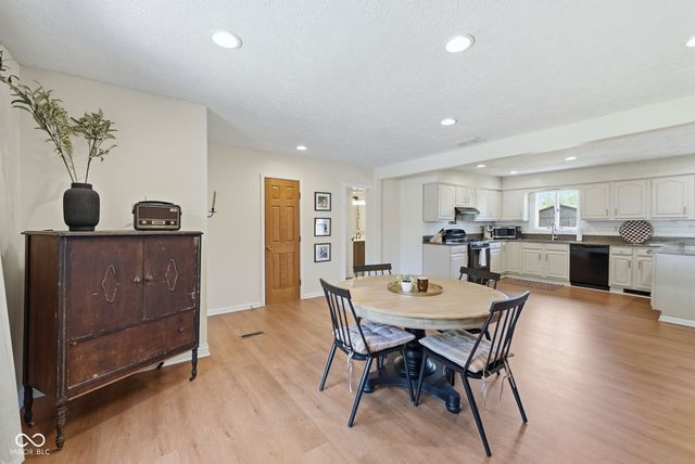 1912 Charles Street, Avon, IN 46123