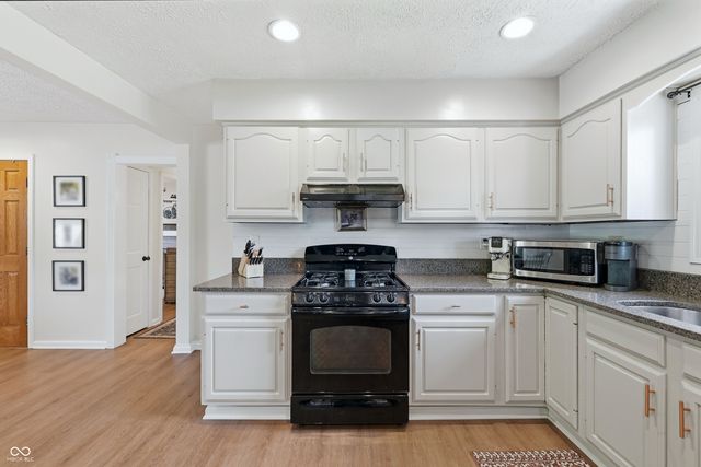 1912 Charles Street, Avon, IN 46123