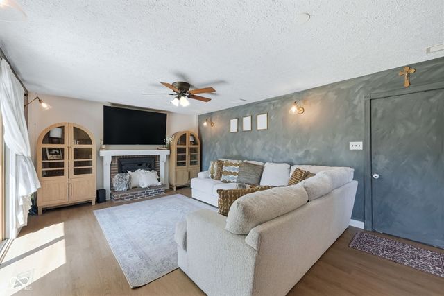 1912 Charles Street, Avon, IN 46123