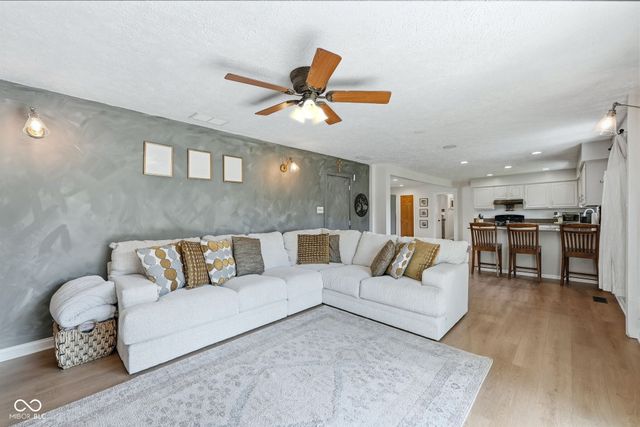 1912 Charles Street, Avon, IN 46123