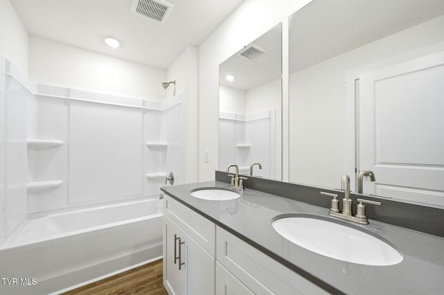 208 Artist Avenue, Johnson City, TN 37615