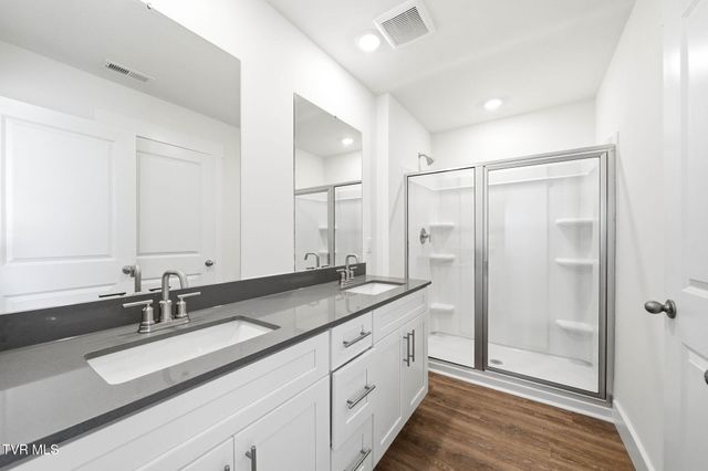 208 Artist Avenue, Johnson City, TN 37615